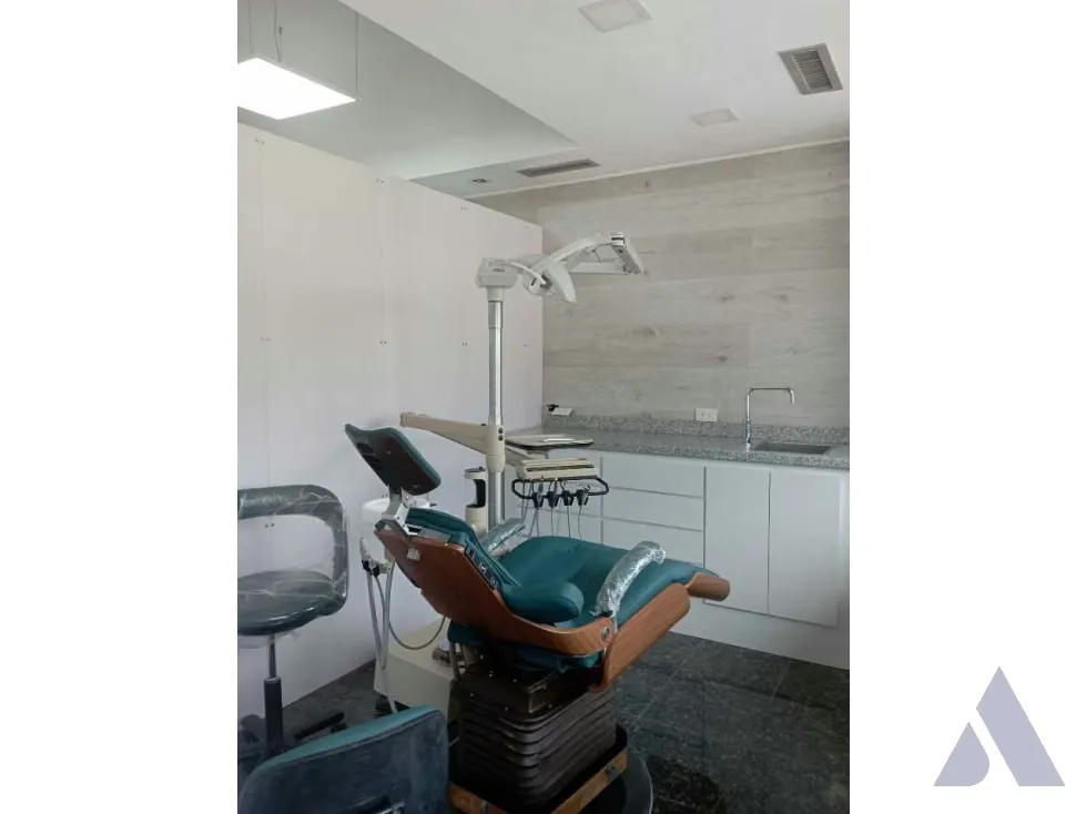 Vendo consultorio Médico Odontológico 53m2 / San Bernardino 0140 - 9