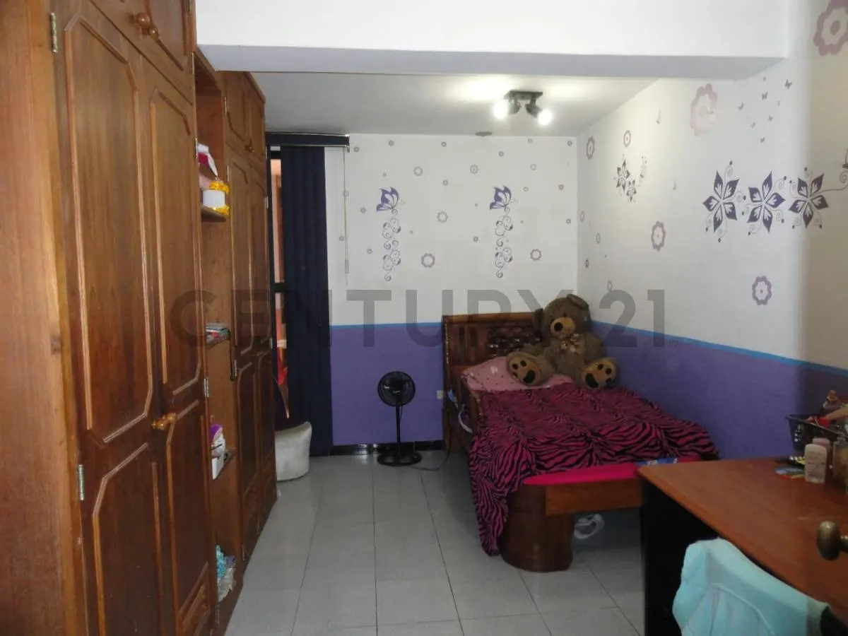 Apartamento en Venta Urb Los Picachos Los Teques - 11
