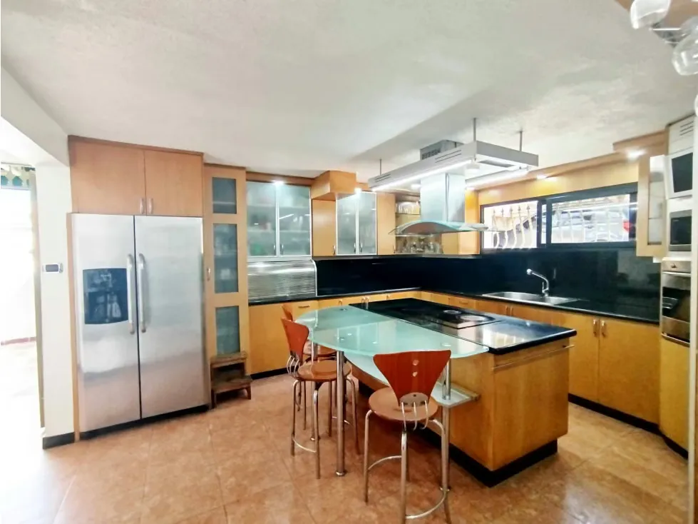 Amplia Y Hermosa Casa En Venta En Prados Del Este 619mts/3h+s/5b+s/6pe - 11