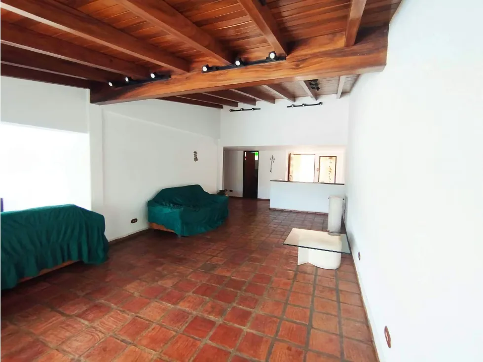 Amplia Y Hermosa Casa En Venta En Prados Del Este 619mts/3h+s/5b+s/6pe - 3