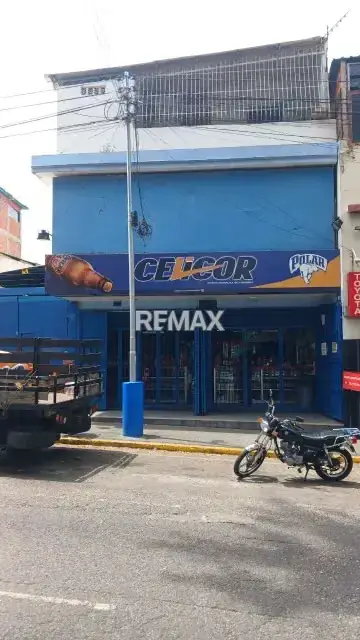 ESPECTACULAR INVERSION! INMUEBLE TIPO EDIFICIO CON LOCAL COMERCIAL A PIE DE CALLE EN VENTA
