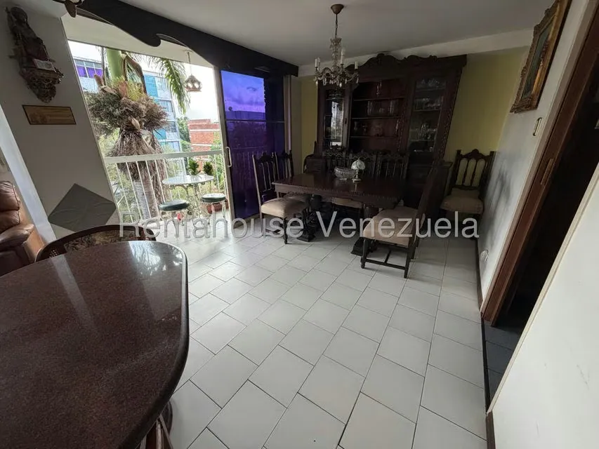 Apartamento (1 Nivel) en Venta en Chuao, Distrito Metropolitano - 4
