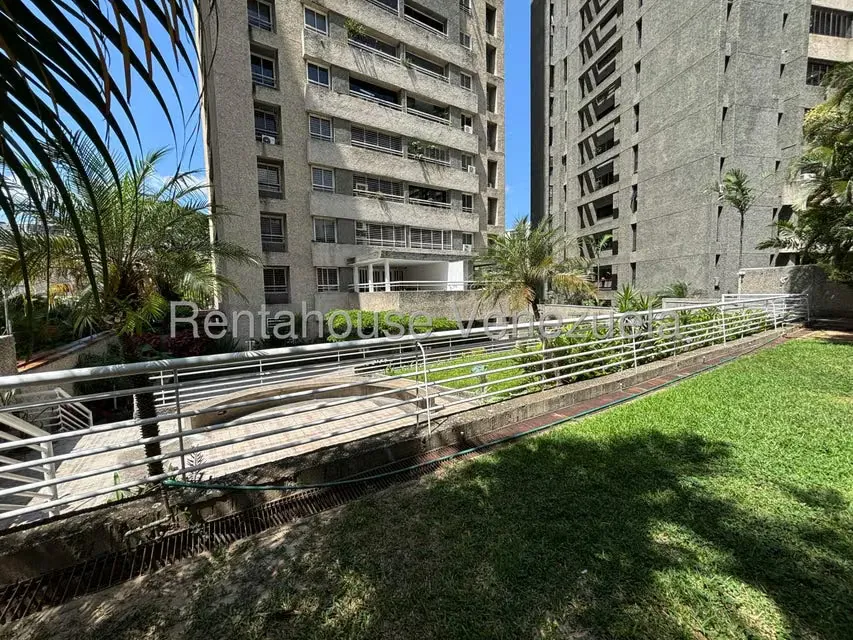 Apartamento (1 Nivel) en Alquiler en Bello Monte, Distrito Metropolitano - 12