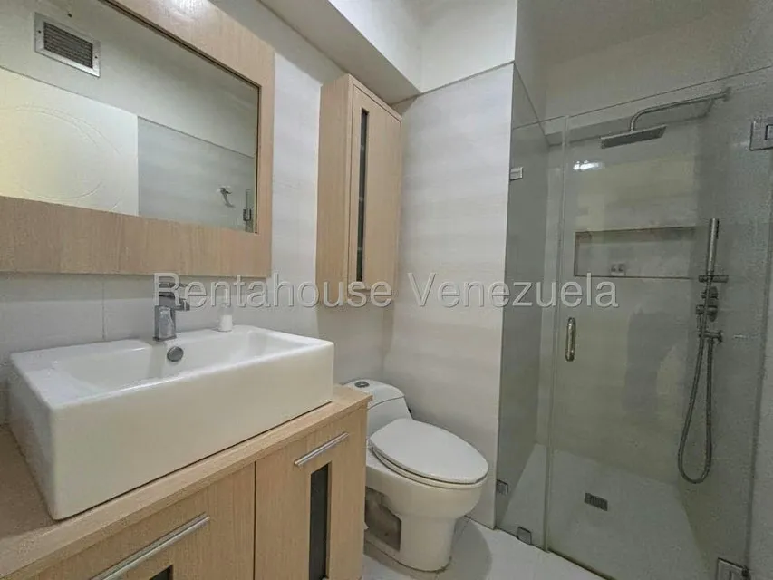 Apartamento (1 Nivel) en Alquiler en Bello Monte, Distrito Metropolitano - 9