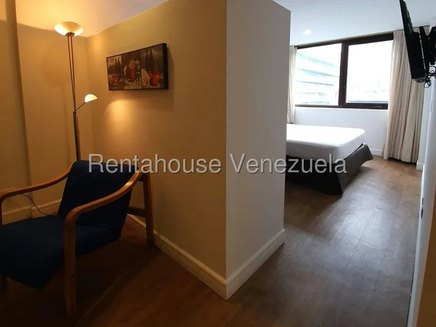 Apartamento (1 Nivel) en Alquiler en Chuao, Distrito Metropolitano - 4