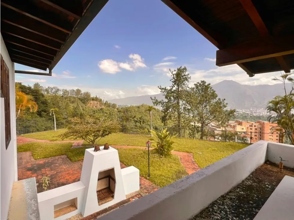 En Venta Casa en calle cerrada Alto Hatillo 4.000m2. Caracas - 11
