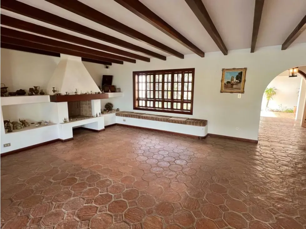 En Venta Casa en calle cerrada Alto Hatillo 4.000m2. Caracas - 6