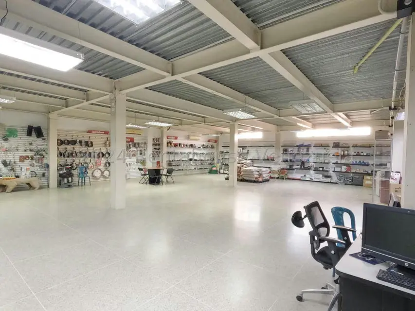 Comercial (Edificio) en Venta en Centro, Lara - 11