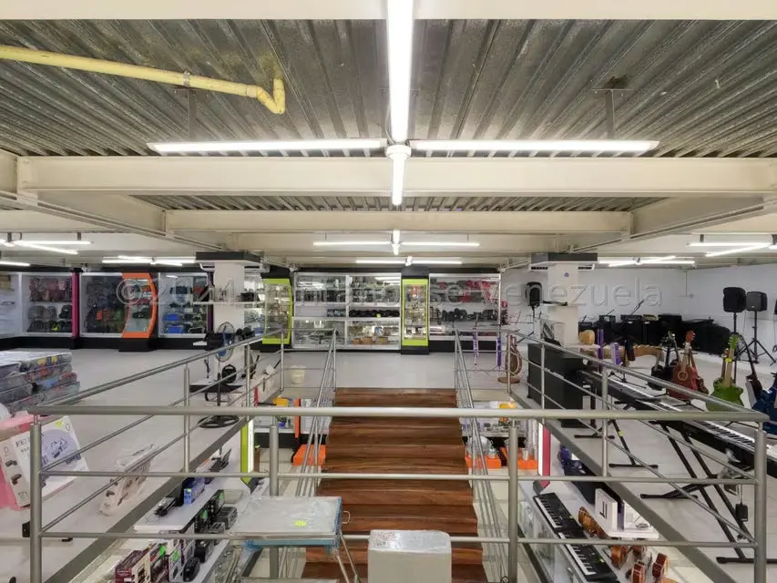 Comercial (Edificio) en Venta en Centro, Lara - 12