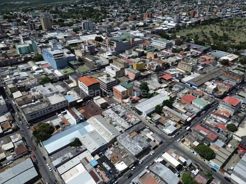 Comercial (Edificio) en Venta en Centro, Lara - 27