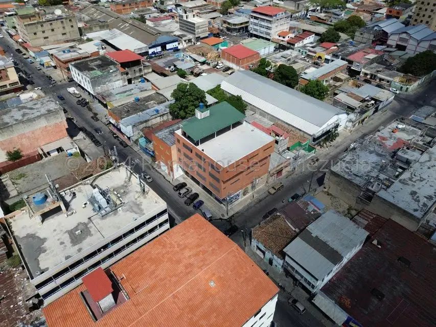 Comercial (Edificio) en Venta en Centro, Lara - 31