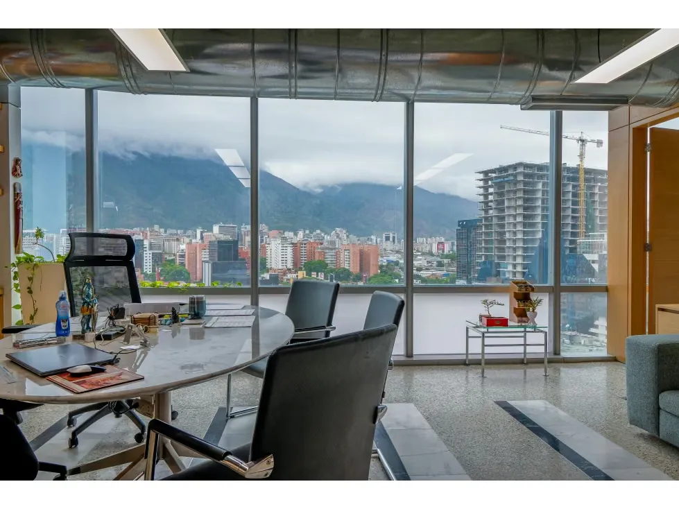 EN VENTA MODERNA OFICINA EN LAS MERCEDES CON VISTA AL AVILA Anma - 15