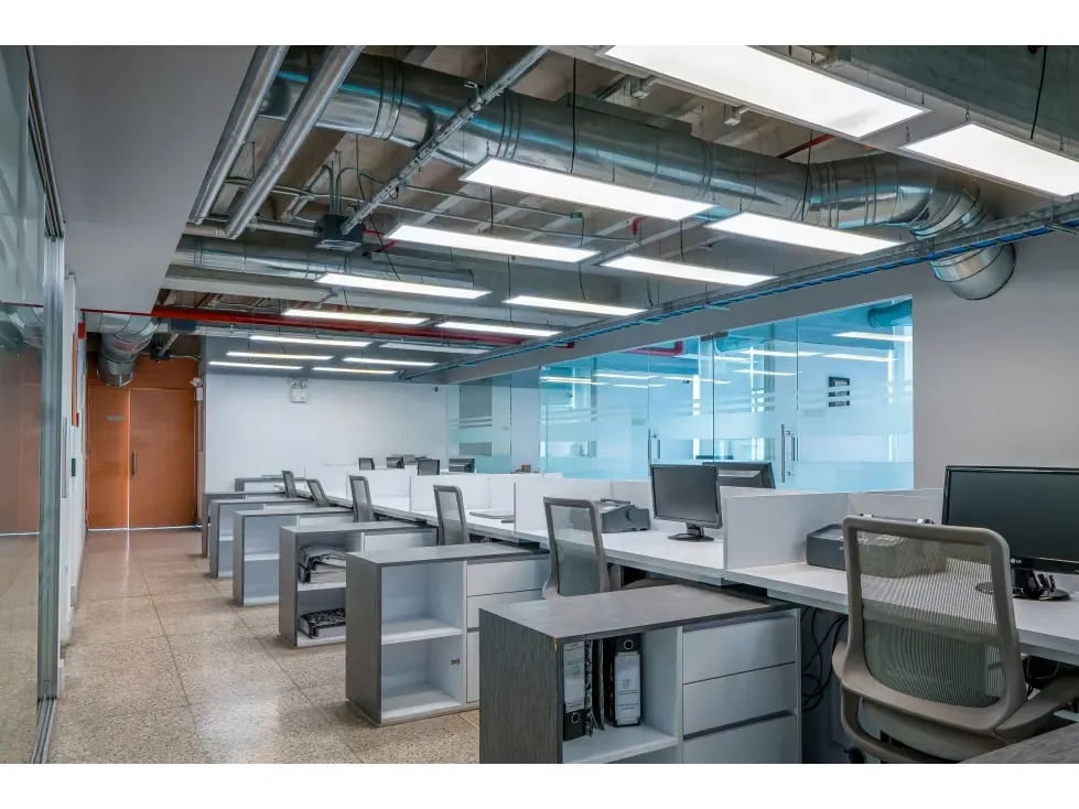 EN VENTA MODERNA OFICINA EN LAS MERCEDES CON VISTA AL AVILA Anma - 3