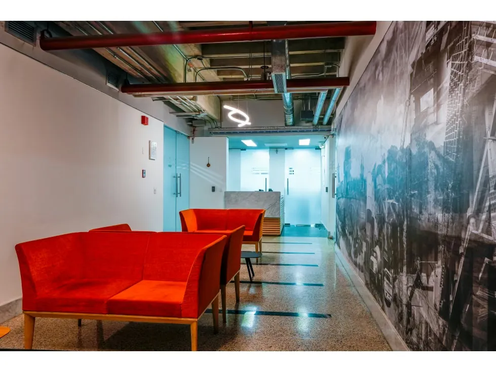 EN VENTA MODERNA OFICINA EN LAS MERCEDES CON VISTA AL AVILA Anma - 21