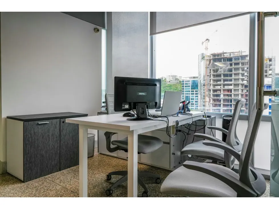 EN VENTA MODERNA OFICINA EN LAS MERCEDES CON VISTA AL AVILA Anma - 7