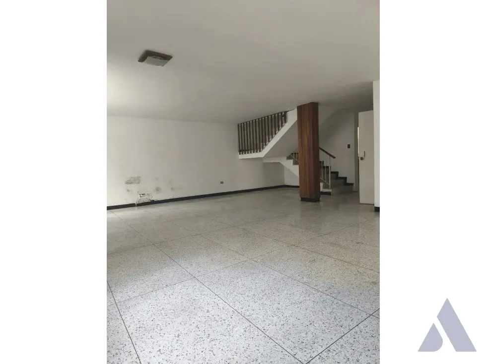 Vendo casa duplex original 245m2 La California Sur 4110 - 17
