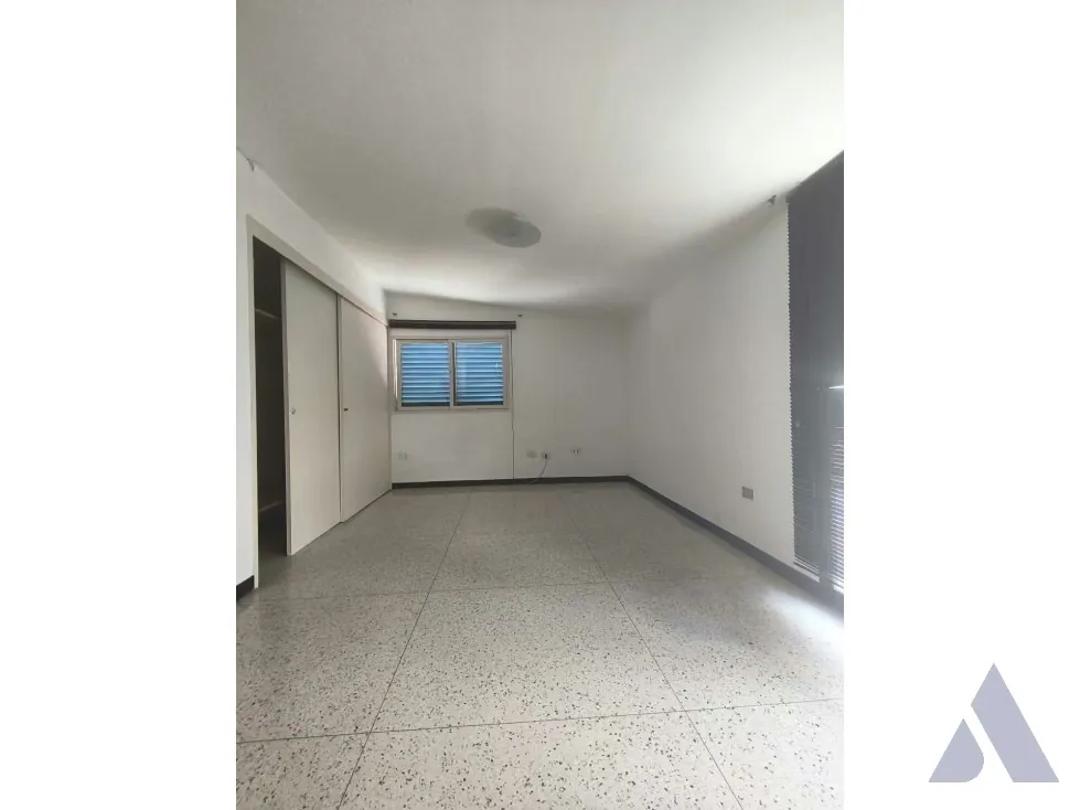 Vendo casa duplex original 245m2 La California Sur 4110 - 18