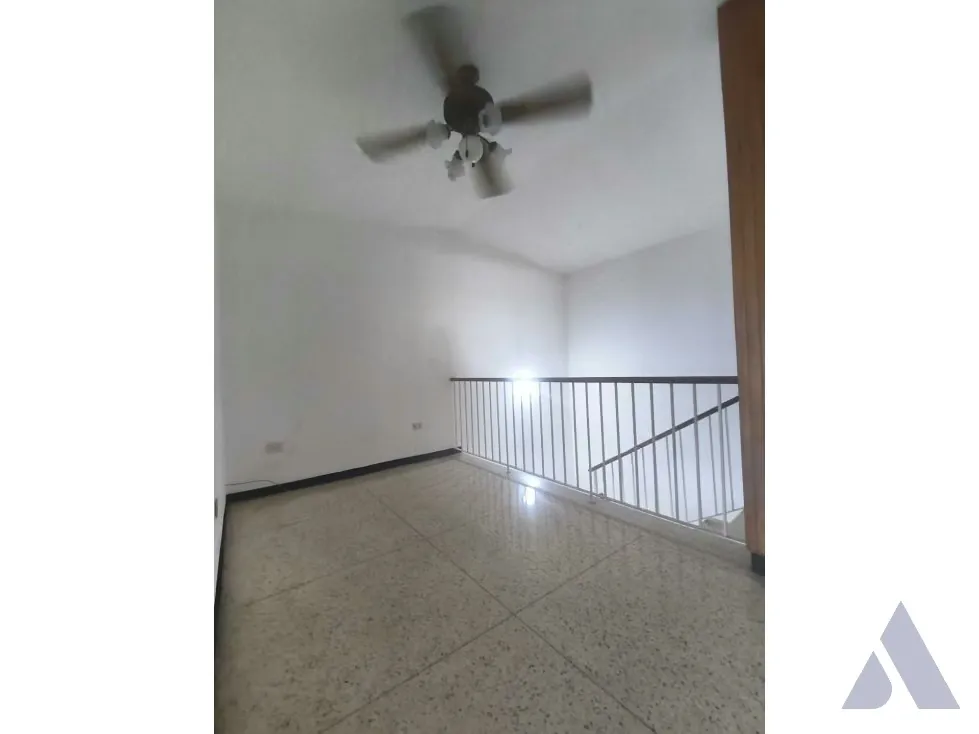 Vendo casa duplex original 245m2 La California Sur 4110 - 23