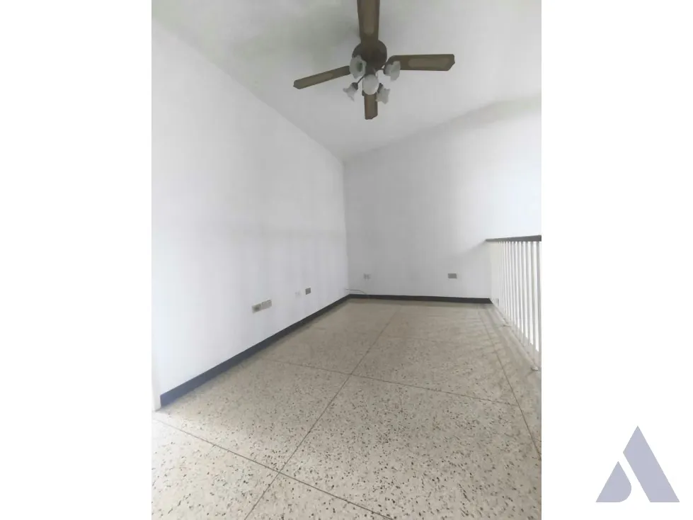 Vendo casa duplex original 245m2 La California Sur 4110 - 28