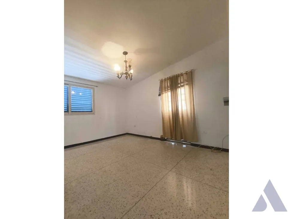 Vendo casa duplex original 245m2 La California Sur 4110 - 30