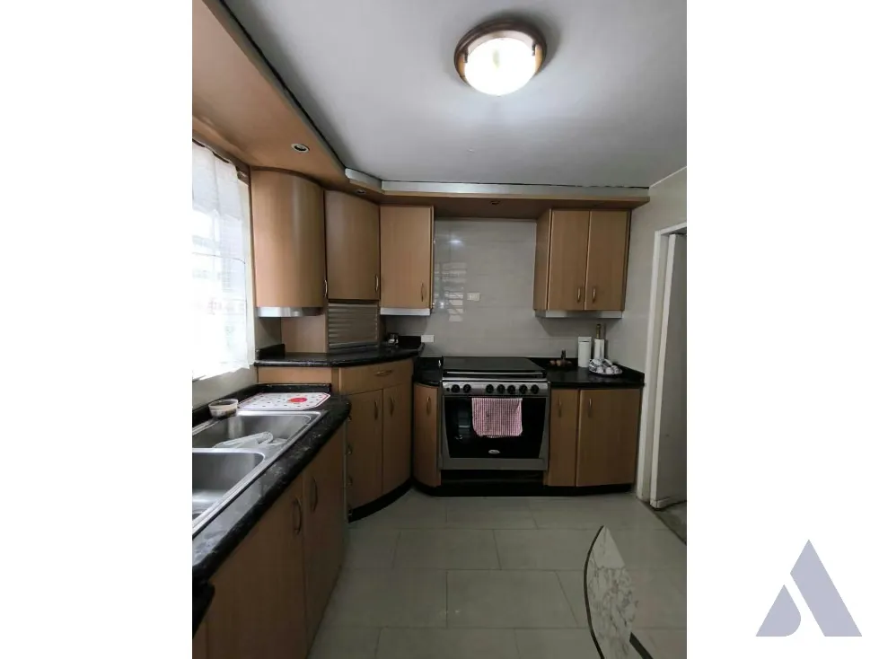 Vendo casa duplex original 245m2 La California Sur 4110 - 10