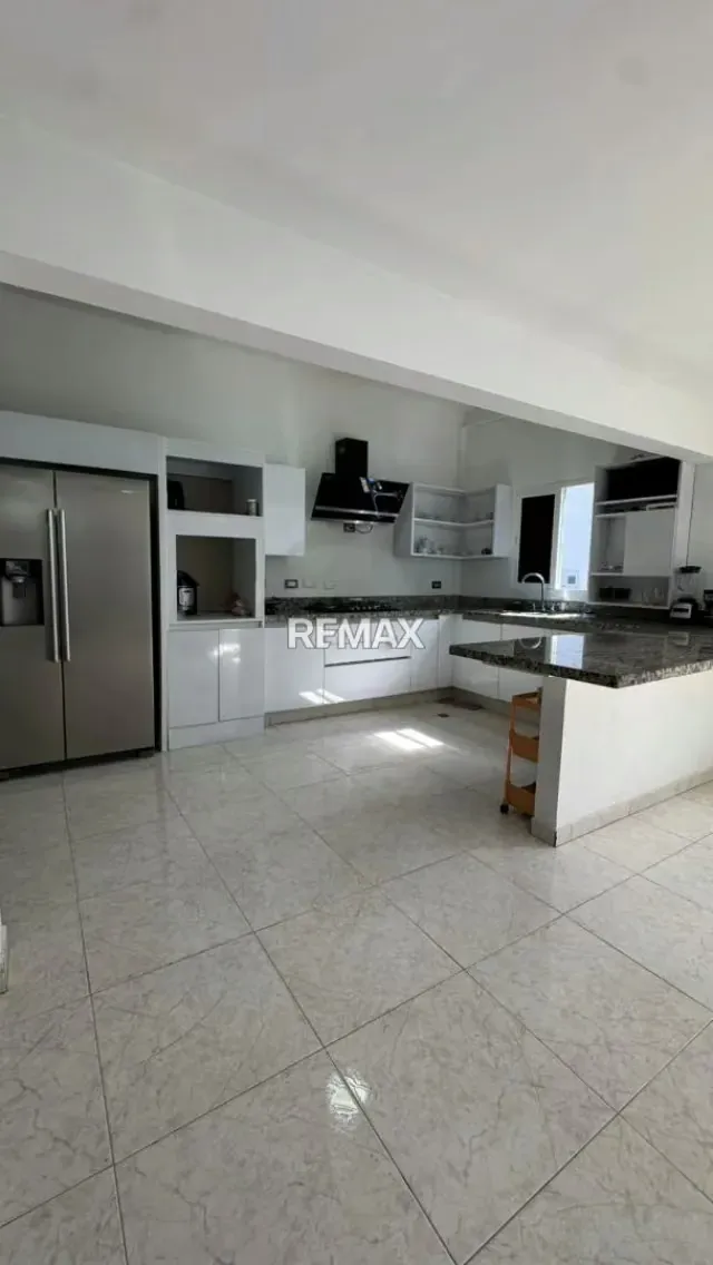 Casa Moderna en el este de Barquisimeto , Totalmente remodelada y ampliada Urb Fundalara - 6