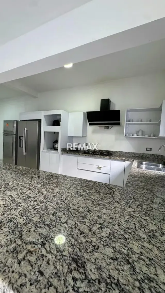 Casa Moderna en el este de Barquisimeto , Totalmente remodelada y ampliada Urb Fundalara - 9