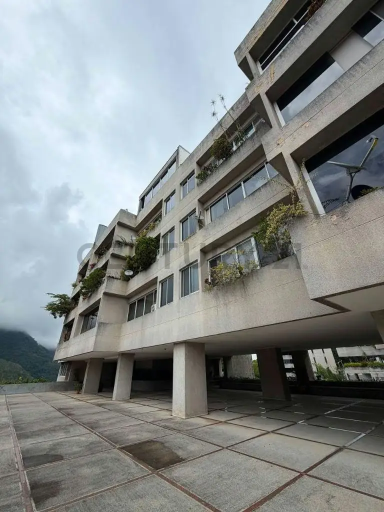 ESPECTACULAR PENTHOUSE DÚPLEX CON ANEXO INDEPENDIENTE EN URB. MIRANDA