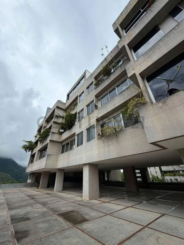 ESPECTACULAR PENTHOUSE DÚPLEX CON ANEXO INDEPENDIENTE EN URB. MIRANDA