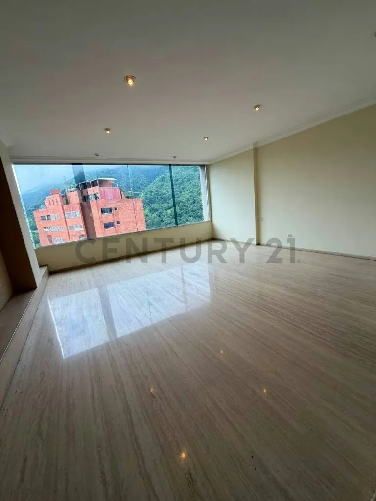 ESPECTACULAR PENTHOUSE DÚPLEX CON ANEXO INDEPENDIENTE EN URB. MIRANDA - 17