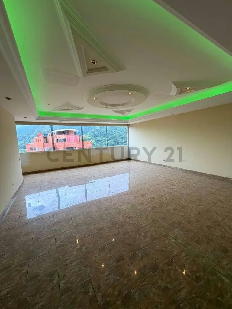 ESPECTACULAR PENTHOUSE DÚPLEX CON ANEXO INDEPENDIENTE EN URB. MIRANDA - 21