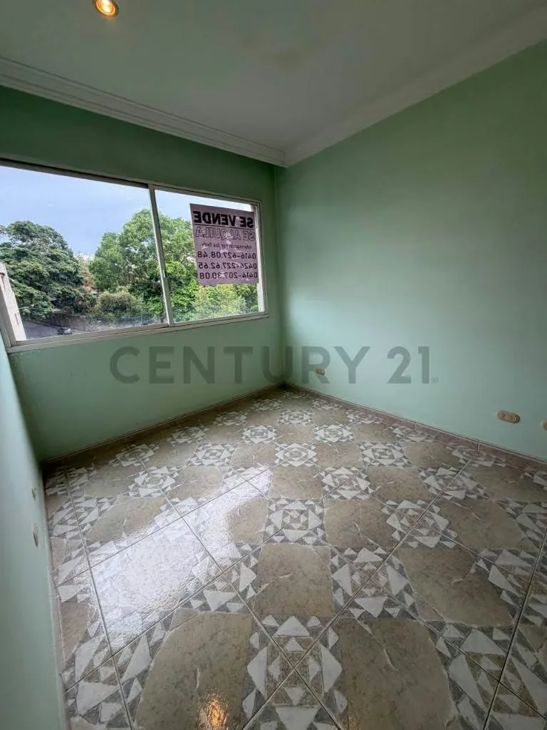 ESPECTACULAR PENTHOUSE DÚPLEX CON ANEXO INDEPENDIENTE EN URB. MIRANDA - 23