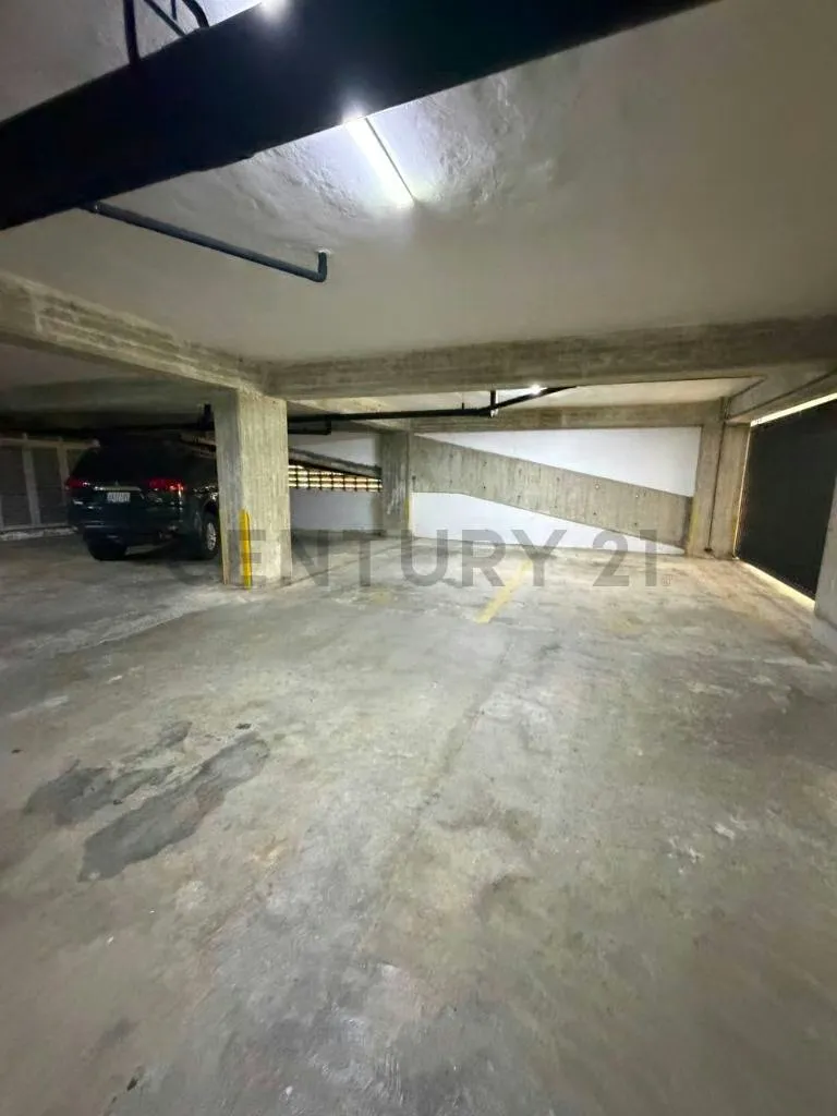ESPECTACULAR PENTHOUSE DÚPLEX CON ANEXO INDEPENDIENTE EN URB. MIRANDA - 32