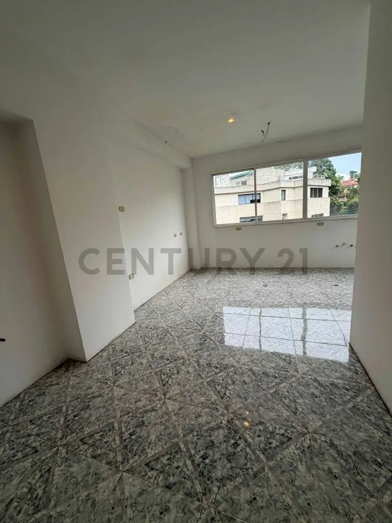 ESPECTACULAR PENTHOUSE DÚPLEX CON ANEXO INDEPENDIENTE EN URB. MIRANDA - 35