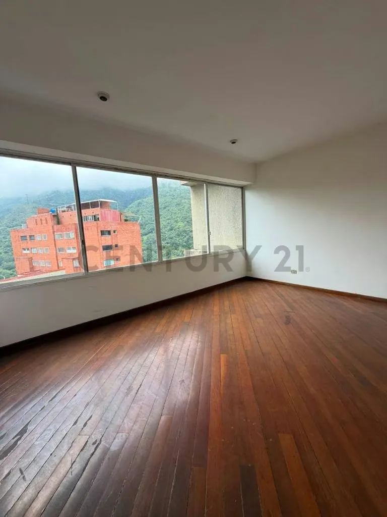 ESPECTACULAR PENTHOUSE DÚPLEX CON ANEXO INDEPENDIENTE EN URB. MIRANDA - 36