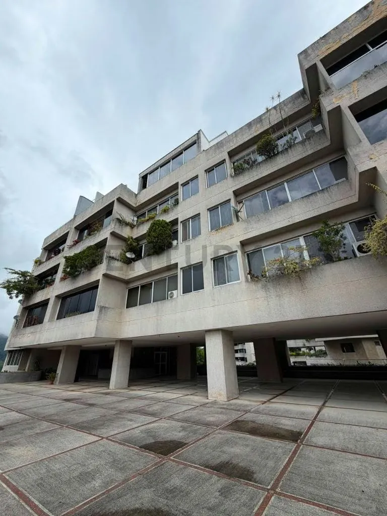 ESPECTACULAR PENTHOUSE DÚPLEX CON ANEXO INDEPENDIENTE EN URB. MIRANDA - 41