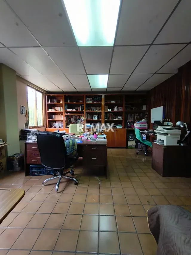 Oficina Convertible con potencial comercial y residencial en una ubicación estratégica, en el centro de Caracas - 2