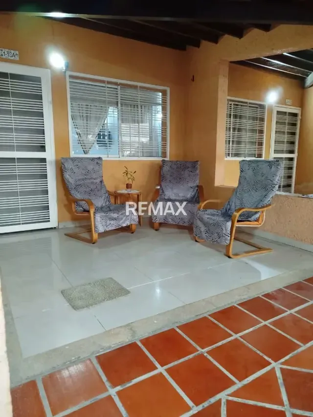 EXCLUSIVA CASA EN VENTA URB. LAS MARITES MUN. GARCIA ISLA DE MARGARITA - 2