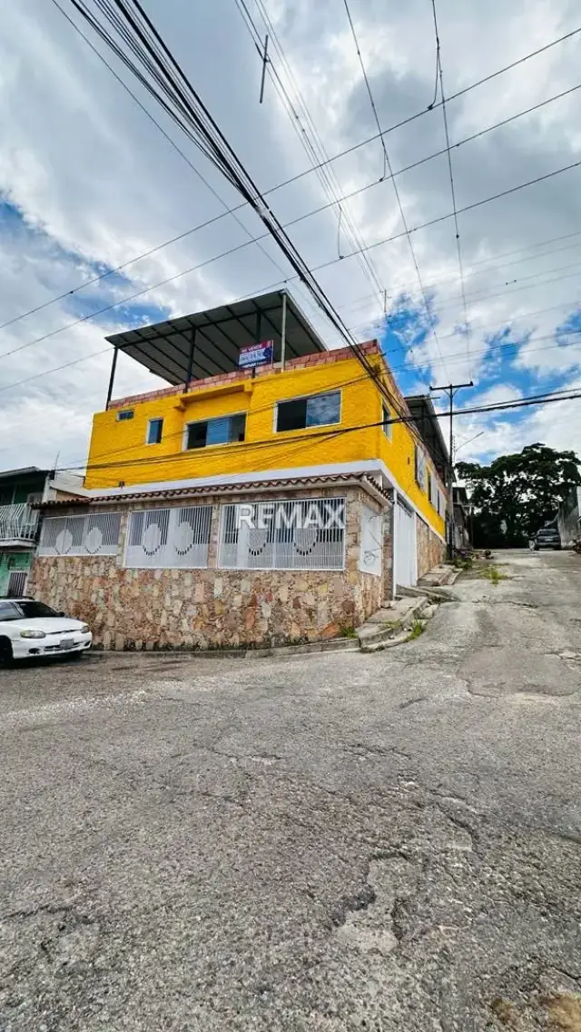 Se vende Apartamento N- 5 Tercer Nivel EN OBRA NEGRA ( construcción en etapa de iniciación)
