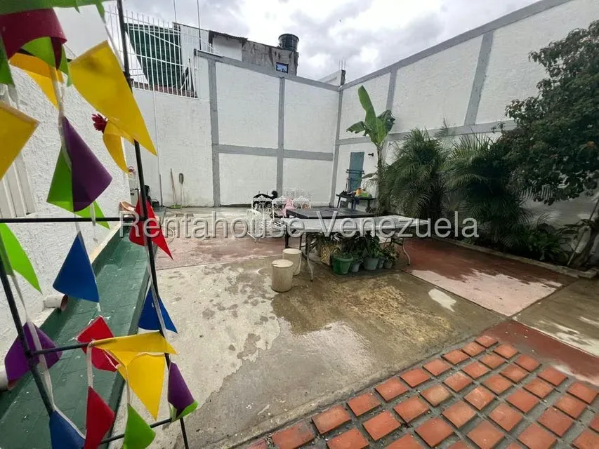 Casa (1 Nivel) en Venta en San Bernardino, Distrito Metropolitano - 28