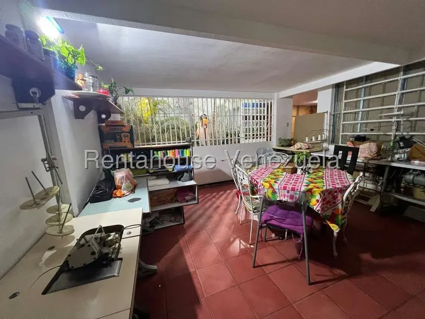 Casa (1 Nivel) en Venta en San Bernardino, Distrito Metropolitano - 32