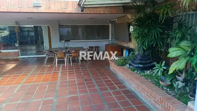 En venta Exclusiva PB con Terraza en Calle Cerrada – Caurimare - 2