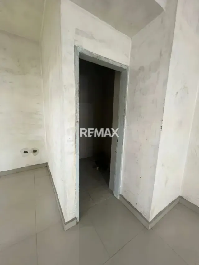 ¡EL ESPACIO IDEAL PARA CONSOLIDAR TU NEGOCIO EN MARACAY! EN VENTA LOCAL COMERCIAL. - 4