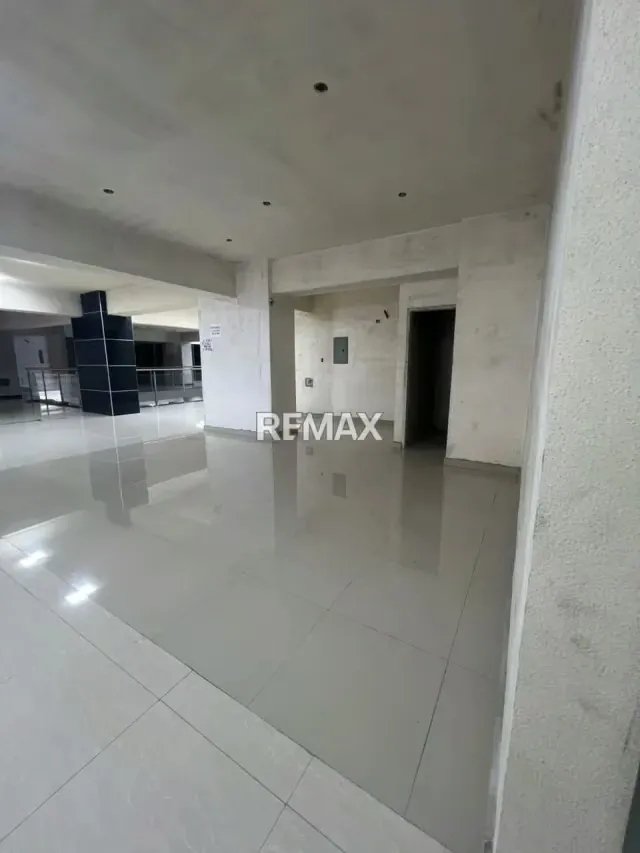 ¡EL ESPACIO IDEAL PARA CONSOLIDAR TU NEGOCIO EN MARACAY! EN VENTA LOCAL COMERCIAL. - 6