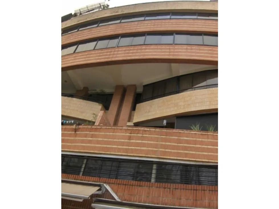 Se vende PB 403m2 5h/6b/4p La Castellana 8385 - 2
