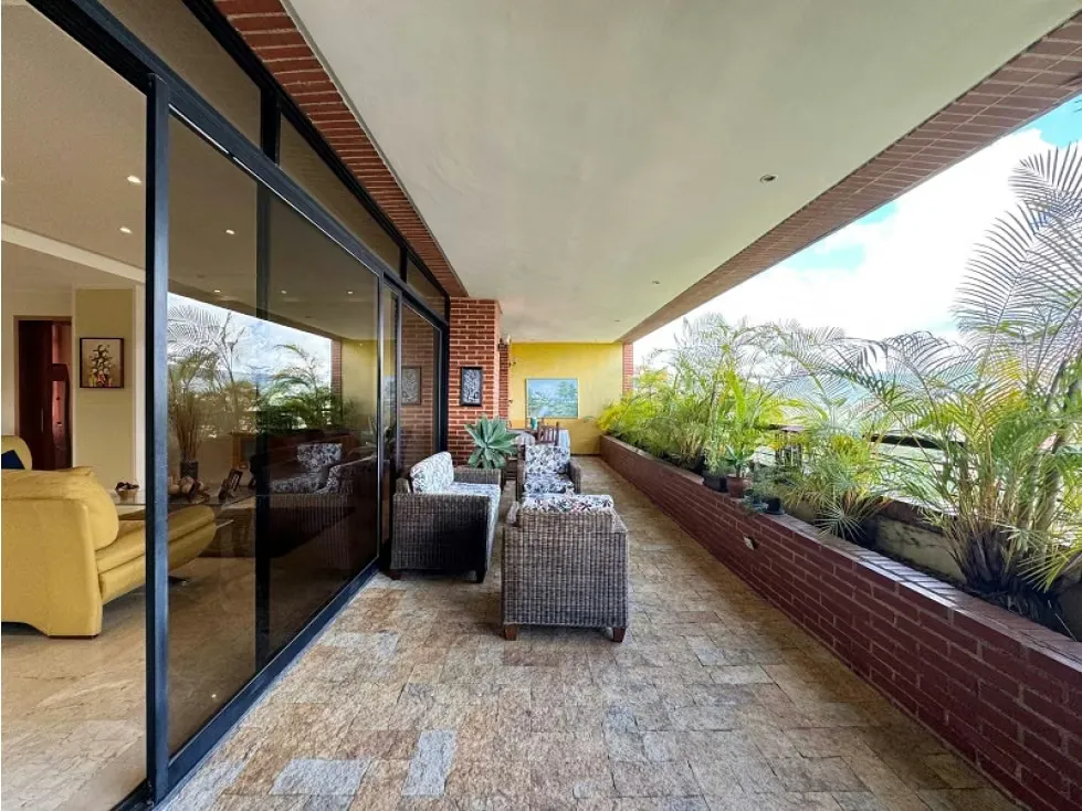 Venta PH La Tahona 3 niveles 574 m2 aprox. 6H, 8B, 5E, 1M. Pozo Agua - 14