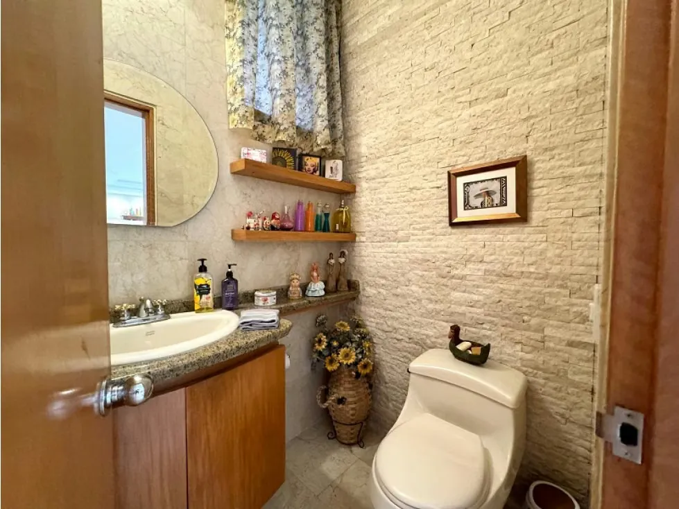 Venta PH La Tahona 3 niveles 574 m2 aprox. 6H, 8B, 5E, 1M. Pozo Agua - 15