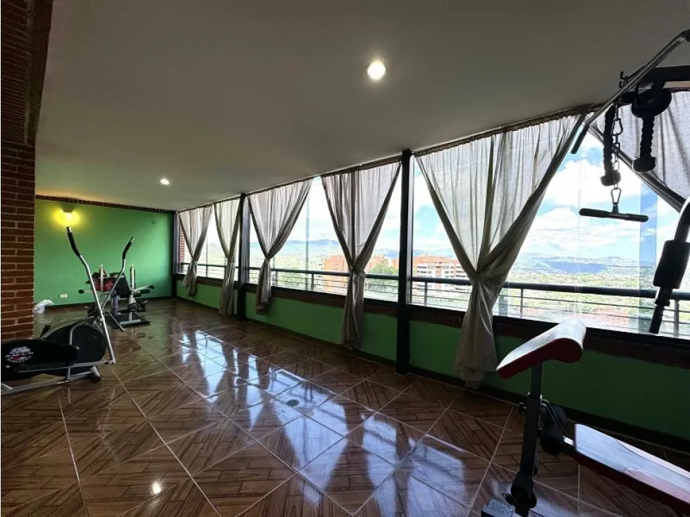 Venta PH La Tahona 3 niveles 574 m2 aprox. 6H, 8B, 5E, 1M. Pozo Agua - 18