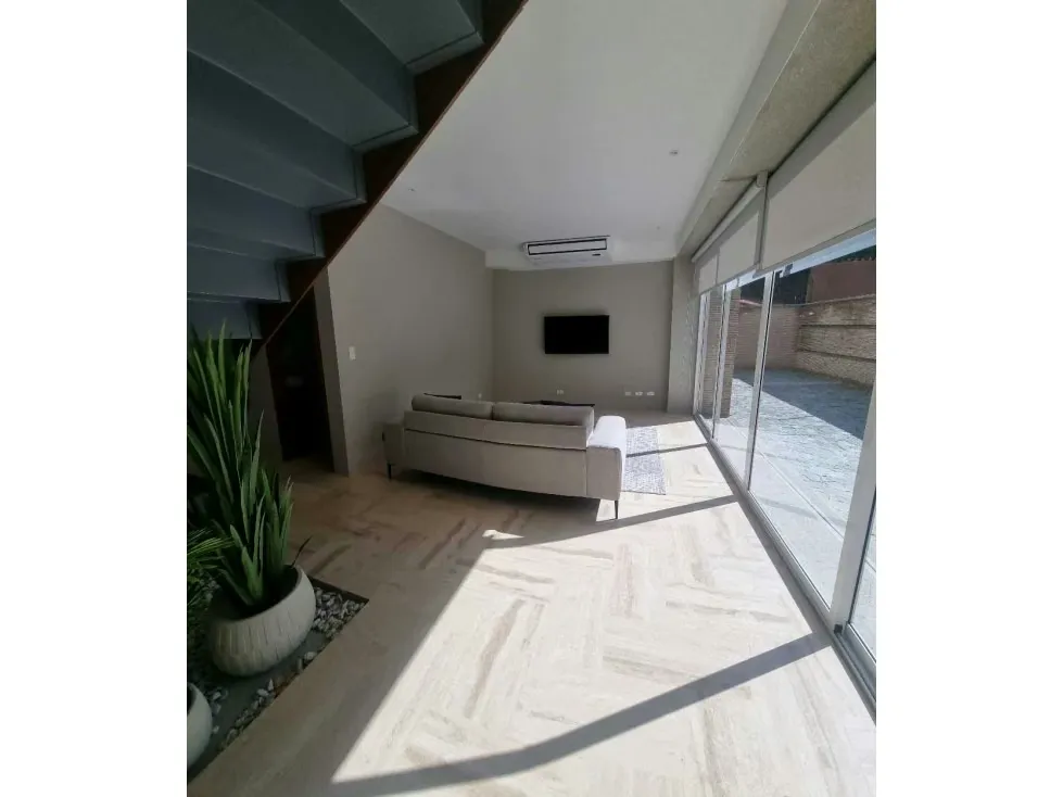 Alquilo PB c/terraza 165m2 La Castellana 0622 - 3