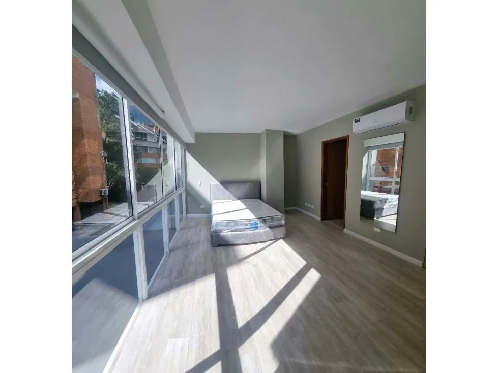 Alquilo PB c/terraza 165m2 La Castellana 0622 - 6